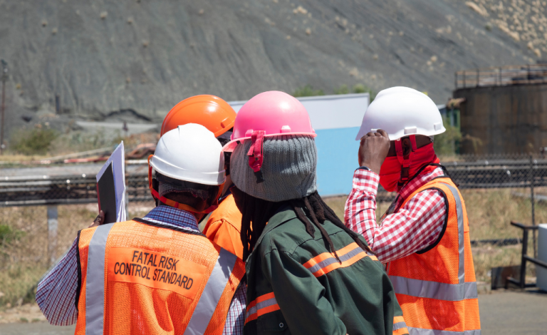 ENAMI inicia certificación internacional en prácticas mineras responsables.