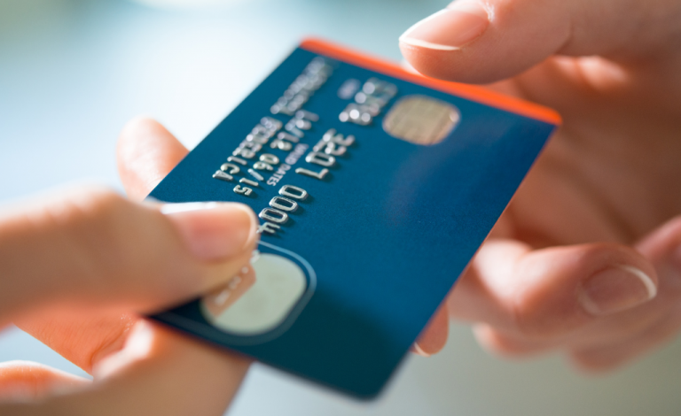 Credicorp potencia su negocio digital con emisión de tarjeta y apunta a solicitar licencia bancaria en Chile
